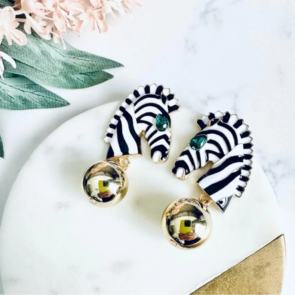 2/$30🌵 Zebra Head Black White Enamel Stripe Earrings Green Rhinestone Boho NEW